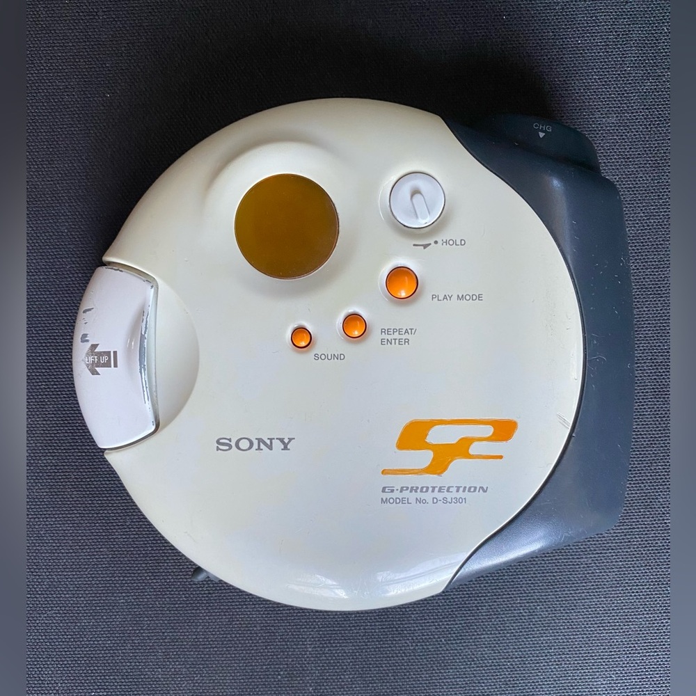 Sony Portable CD Player Walkman G-Protection Vintage Music PARTS - Picture 1 of 7